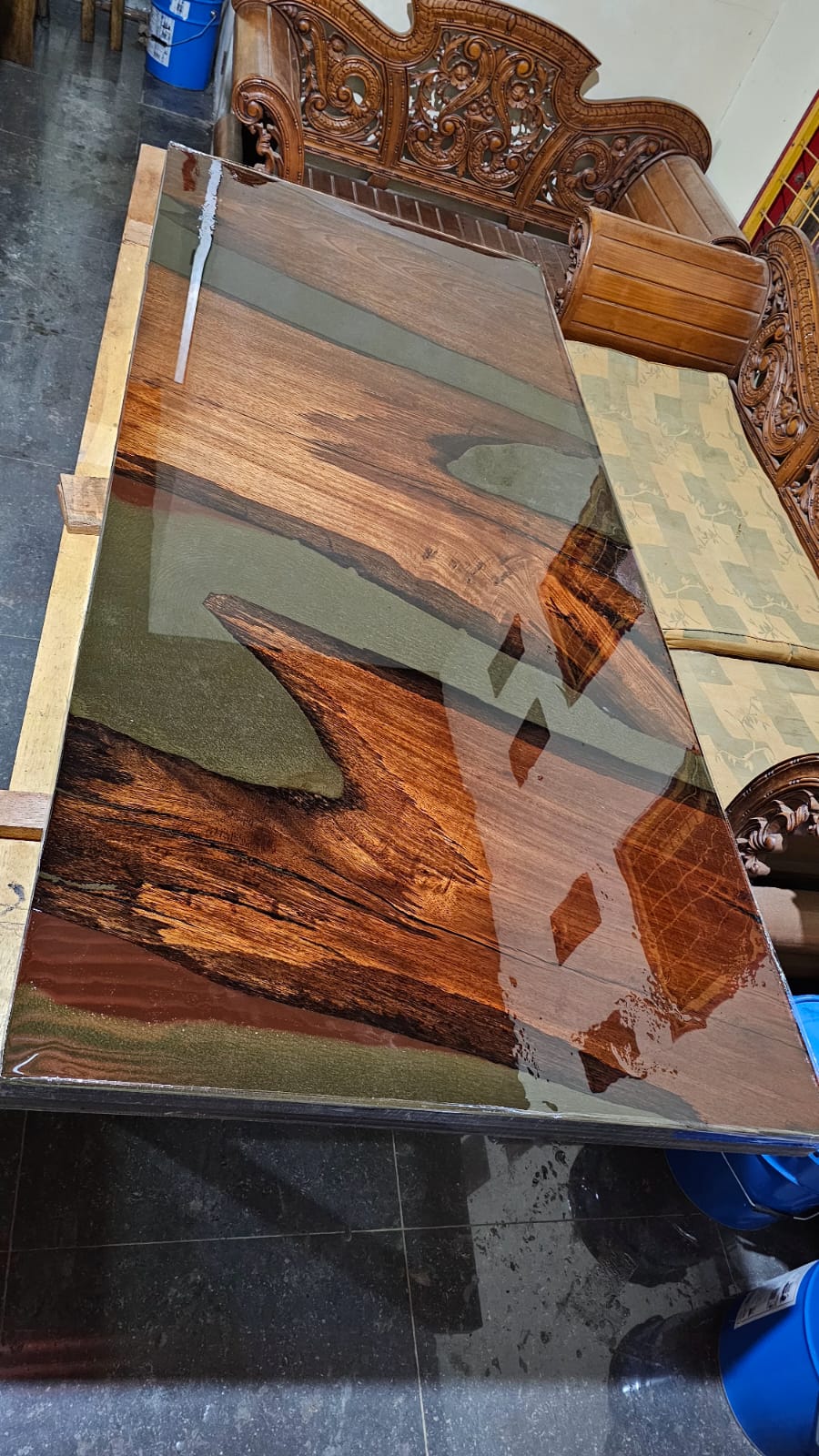 Meja epoxy resin model 12